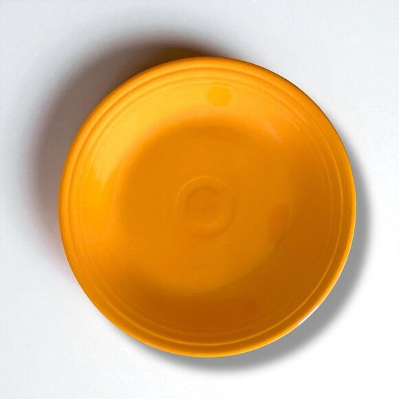 FIESTAWARE 10.5" Yellow Gold DINNER PLATE FIESTA - Picture 2 of 5